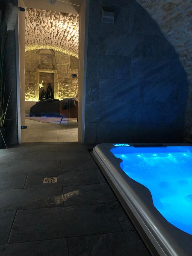 Jaccuzi & Spa Des Caves Stanislas Nancy Buitenkant foto