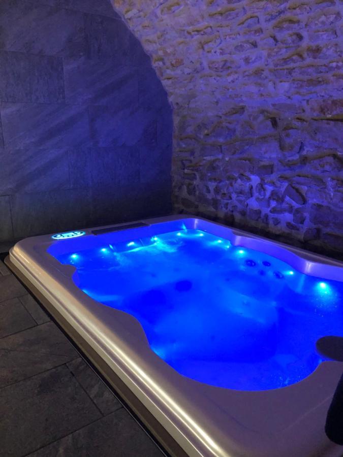 Jaccuzi & Spa Des Caves Stanislas Nancy Buitenkant foto